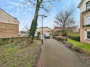 Photo 6- click for photo gallery